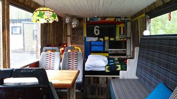 Standard Cabin, Shared Bathroom | Living area