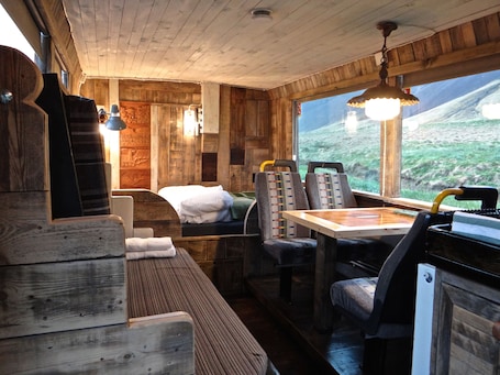Standard Cabin, Shared Bathroom | Individually decorated, laptop workspace, blackout drapes, free WiFi