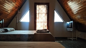 2 bedrooms, minibar, desk, free WiFi