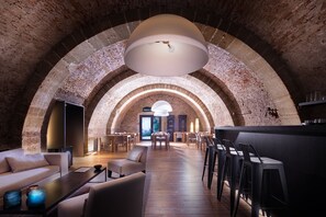 Free daily continental breakfast - La Ferme du Château (Lucens)