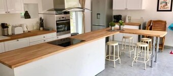 Sleeps14-PetsOK-PeacefulCountryside-YogaStudio