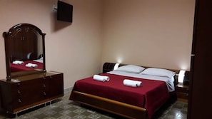 Free WiFi, bed sheets