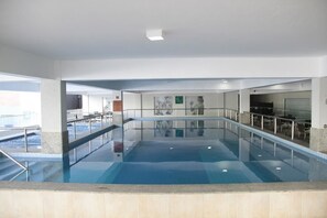 Indoor pool, 6 outdoor pools, open 9:00 AM to midnight, pool umbrellas - Veredas do Rio Quente Flat  (Rio Quente)