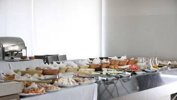 Free daily buffet breakfast