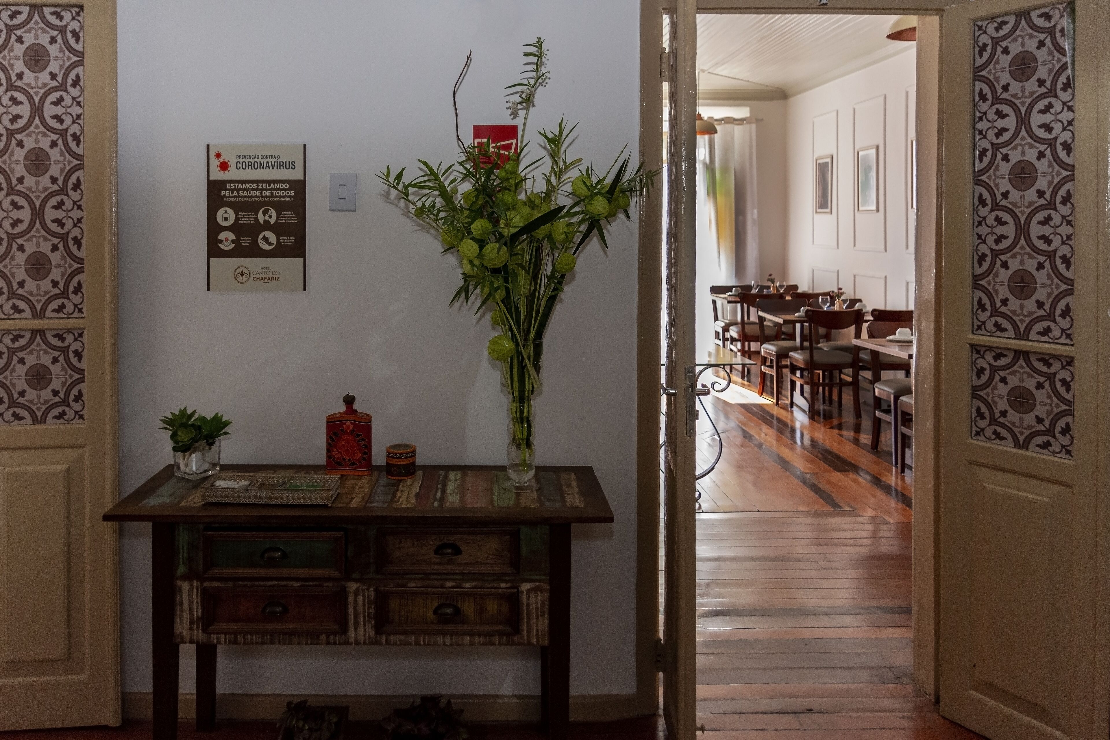 32-inch smart tv with cable channels, tv