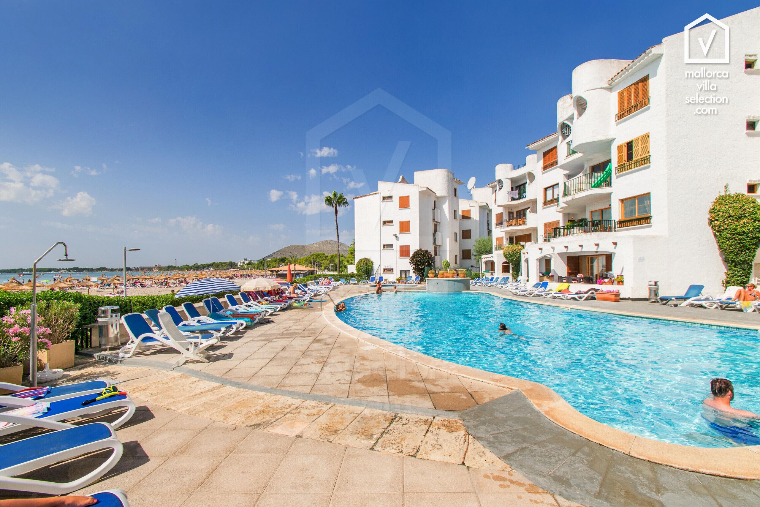 حمّام سباحة خارجي