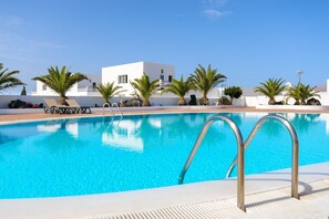 Pool - Spacious Apartment "Casa Nancy" with Mountain View, Pool, Wi-Fi & Terrace (Yaiza)