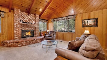 House, Multiple Beds, Hot Tub, Mountain View (1237) | Living area | Fireplace, MP3 dock
