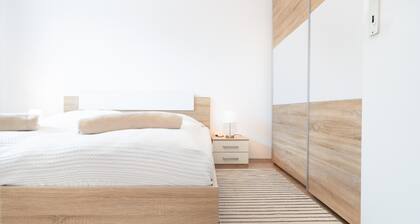 Mukava huoneisto 7 vain muutaman metrin päässä rannasta