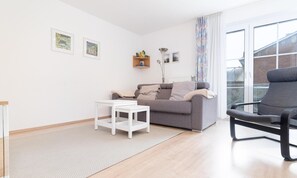 Unclassified image, 3 of 7, button