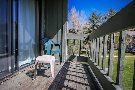 Condo, 2 Queen Beds, Hot Tub, Partial Sea View (1417) | View from room