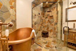House, Multiple Beds, Hot Tub, Mountain View (2244) | Bathroom - Swiss Delight #2244 (Big Bear Lake)