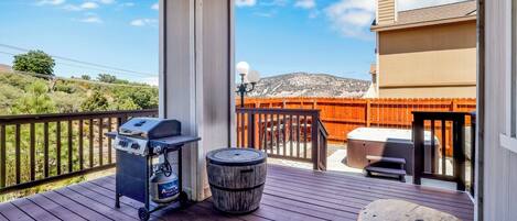 House, Multiple Beds, Hot Tub, Mountain View (1798) | Terrace/patio