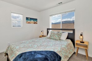 House, Multiple Beds, Hot Tub, Mountain View (1798) - Maple Ridge View # 1798 (Big Bear City)