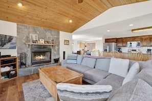 House, Multiple Beds, Patio, Partial Sea View (1475) | Living area | Fireplace - I Love View #1475 (Big Bear City)