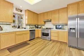 House, Multiple Beds, Patio (1156) | Private kitchen - Can't Bear TO Leave #1156 (Big Bear Lake)
