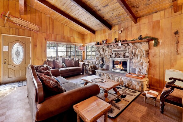 House, Multiple Beds, Patio (667) | Living area - Casa Catalina #667 (Big Bear Lake)