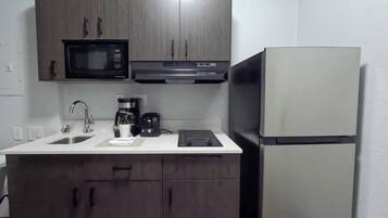 Coffee/tea maker