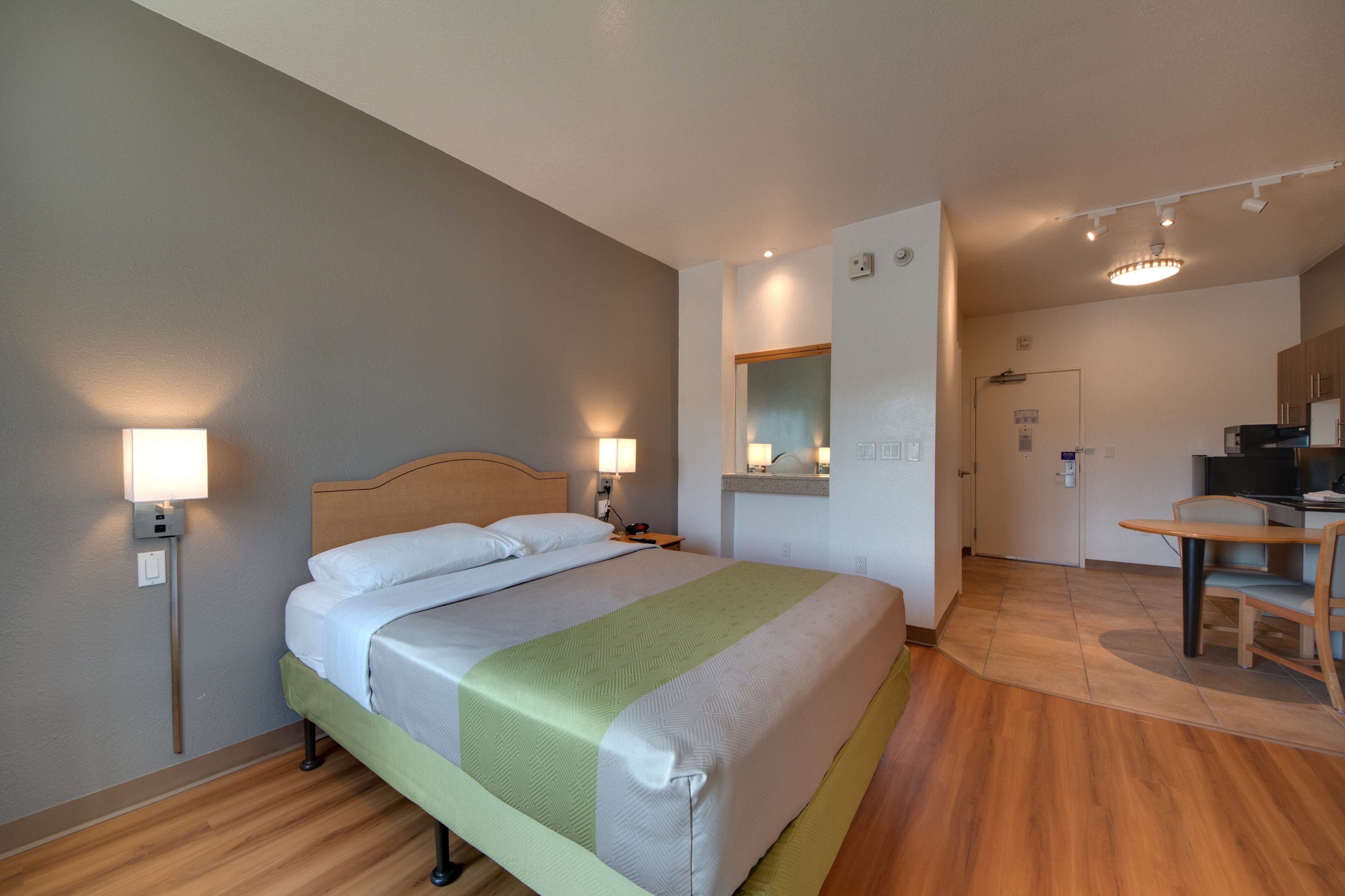 Desk, blackout drapes, free WiFi, bed sheets