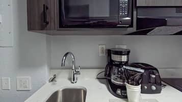 Coffee/tea maker