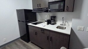 Coffee/tea maker - Studio 6 Brownsville, TX (Brownsville)