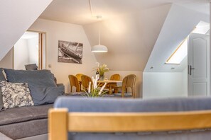 TV, stereo - Vacation apartment Parkpension W14 (Laboe)