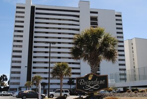 Condo, 2 Bedrooms | Exterior