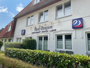 Exterior - Vacation apartment Parkpension W13 (Laboe)