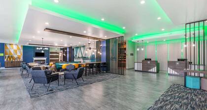 La Quinta Inn & Suites by Wyndham Galveston West Seawall