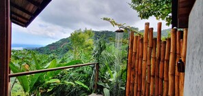 Ferienhütte, 1 King-Bett, Balkon, Meerblick | Dusche im Bad