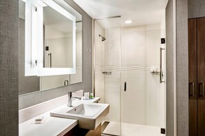 Shower, free toiletries, hair dryer, towels - SpringHill Suites by Marriott Fort Myers Estero (Estero)