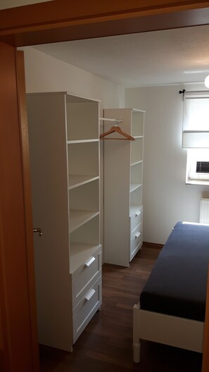 1 bedroom, WiFi, bed sheets - Are you ready for Dresden? (Dresden)