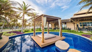 Sun deck