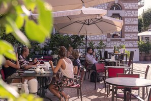 Desayuno buffet incluido todos los días 