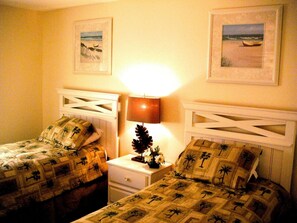 Condo, 3 Bedrooms