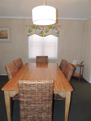 Condo, 3 Bedrooms | Private kitchen