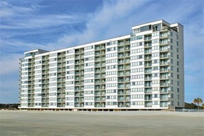 Condo, 2 Bedrooms | Exterior