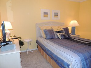 Condo, 2 Bedrooms
