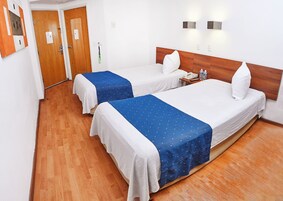 Business Double Room, 2 Twin Beds | Premium bedding, individually decorated, individually furnished, desk