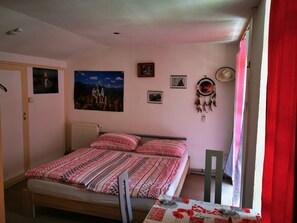 Junior Apartment, 2 Bedrooms, Garden View | In-room safe, individually decorated, individually furnished