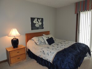 Condo, 2 Bedrooms