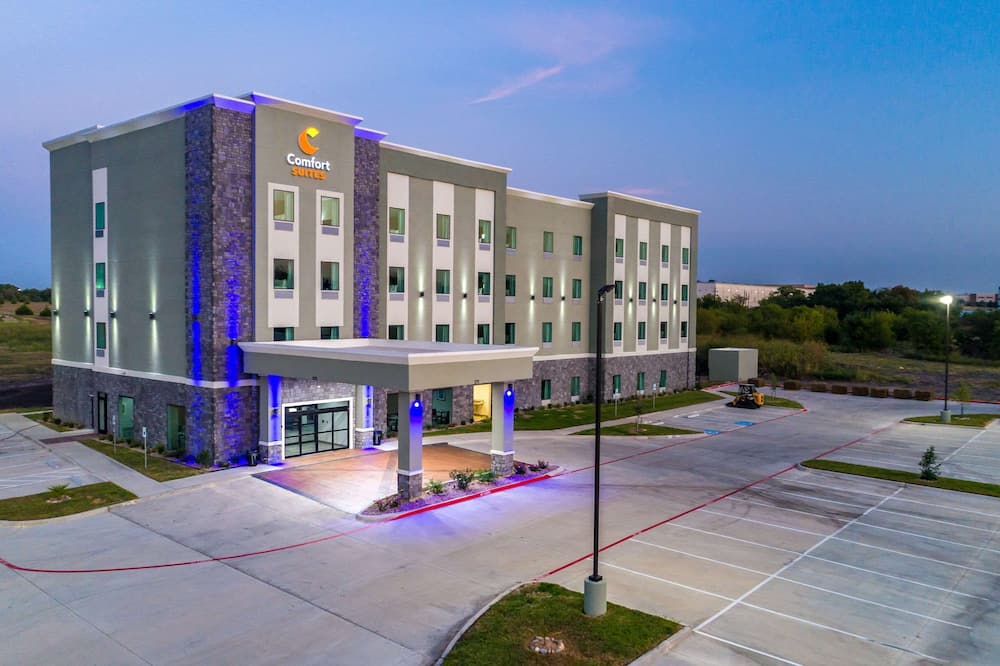Comfort Suites DeSoto Dallas South