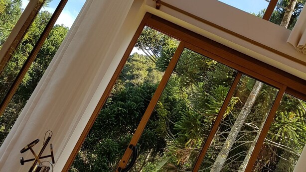 Unclassified image, 1 of 13, button - ROBINSON COTTAGE (Camanducaia)