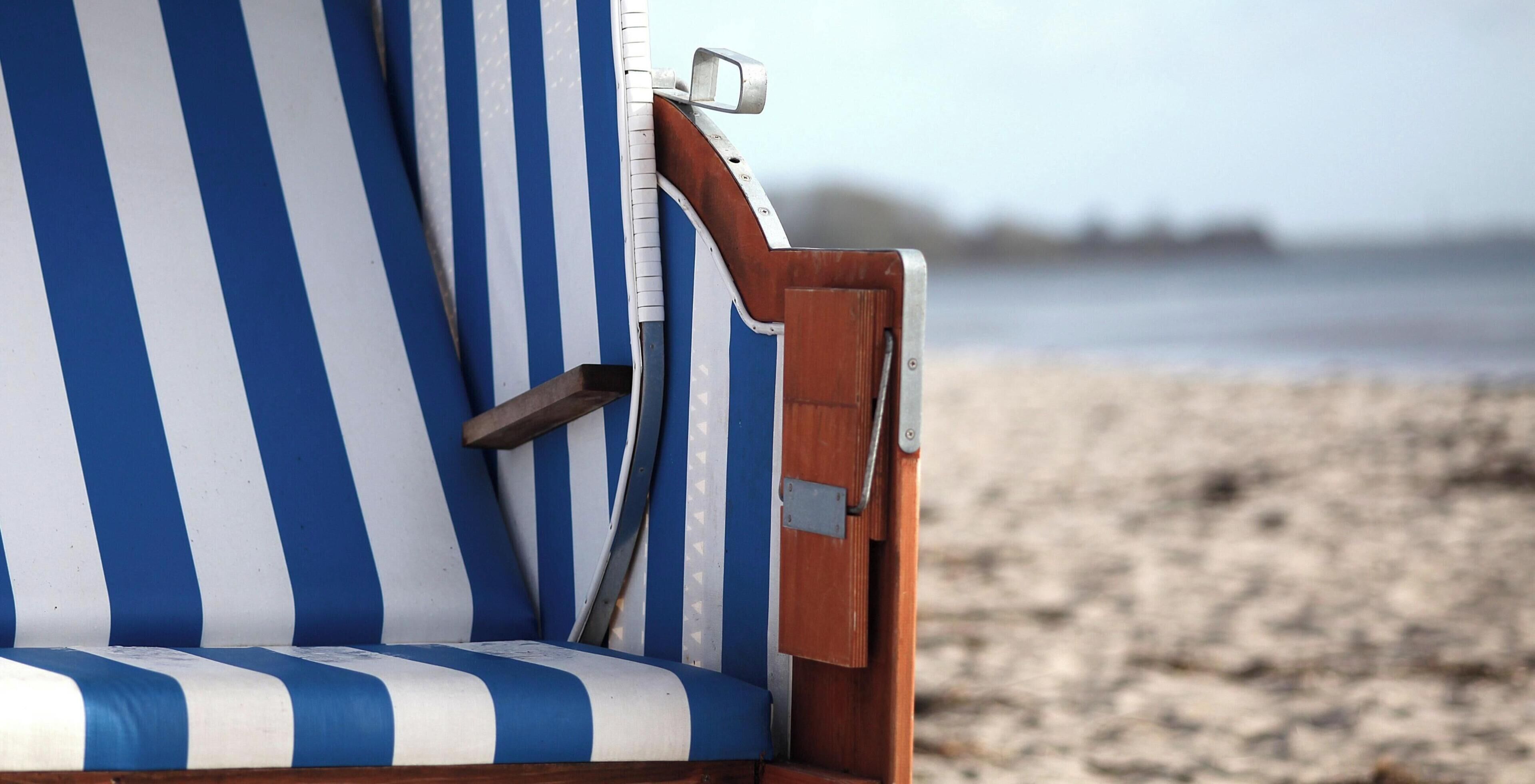 Plage à proximité, chaise longue