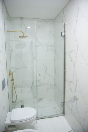 Shower, hair dryer, bidet, towels - Guimarães IN (Guimarães)