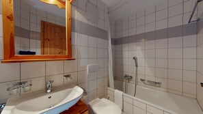 Bathtub