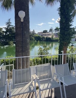 Property grounds - LES HAUTS DE VAUGRENIER Beautiful duplex with pool (Villeneuve-Loubet)