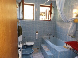 Bathtub - 2 bedroom apartment in Pula (Pula)