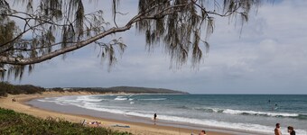 Cool Bananas Backpackers