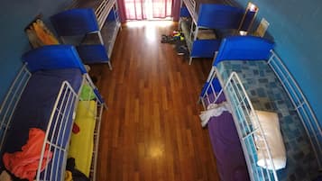 Bed in 8 Bed Mixed Dormitory Room | Bed sheets, wheelchair access